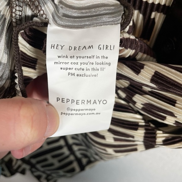 NWOT Peppermayo Change of Pace Logo Mania Blouse in Brown/White Size 2 - Picture 13 of 16